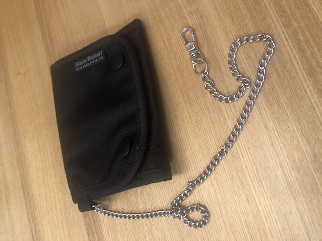 2019年買ってよかったもの:チェーン付きの財布